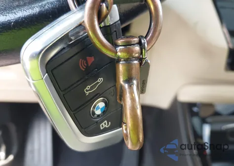 2016 BMW X1 xDrive28I из США, поврежденный, VIN WBXHT3C39G5F65920